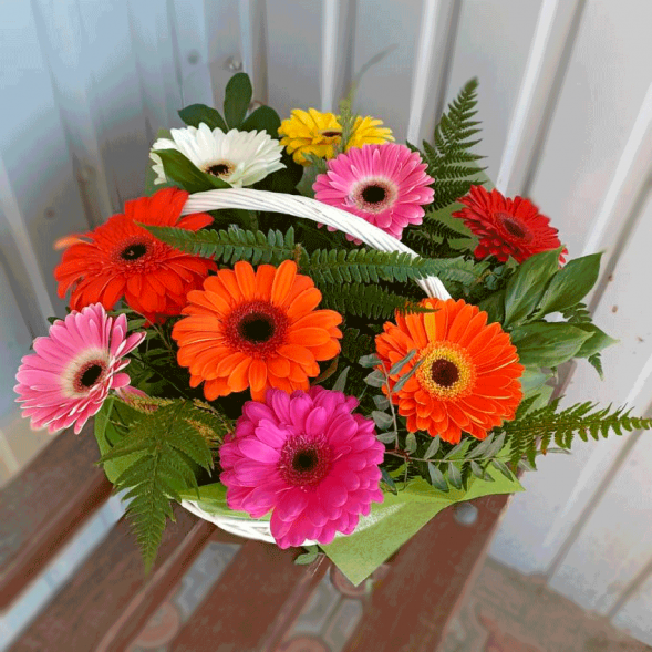 Корзина с герберами в Феодосии