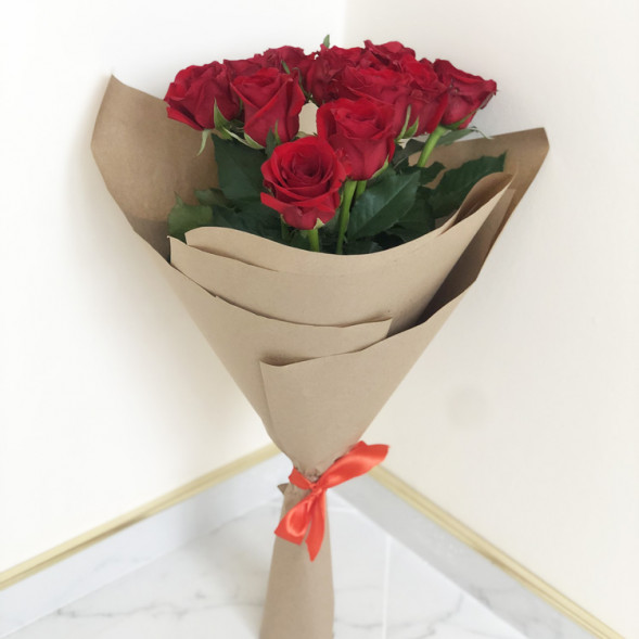 Букет 11 красных роз в Феодосии