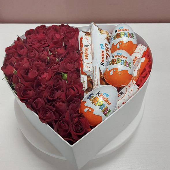 Композиция в коробке «Сладкая любовь» в Феодосии