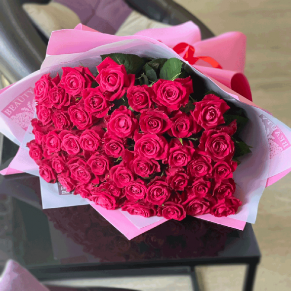 51 розовая роза в Феодосии