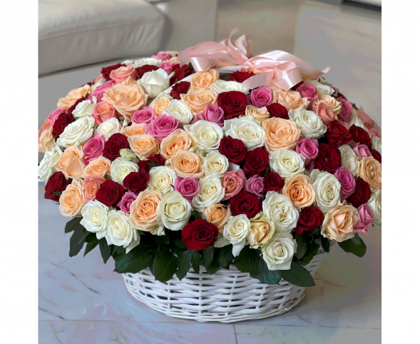 201 роза в корзине в Феодосии