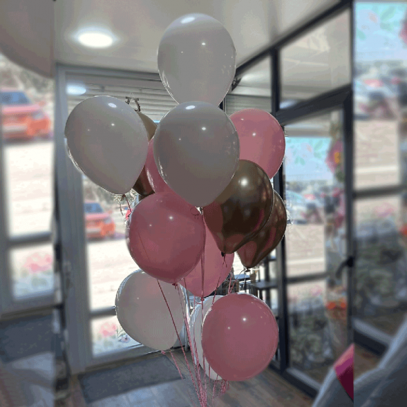 Фонтан из 15 гелиевых шариков микс в Феодосии