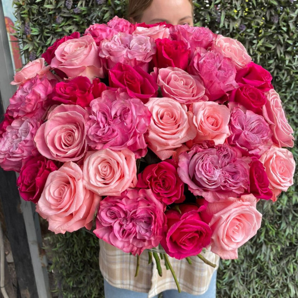 Букет 35 розовых роз в Феодосии