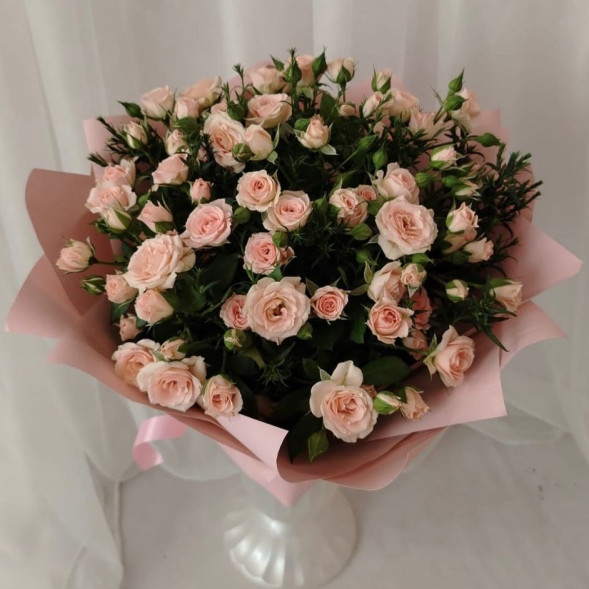 Букет из кустовых роз «Крем-брюле»  в Феодосии